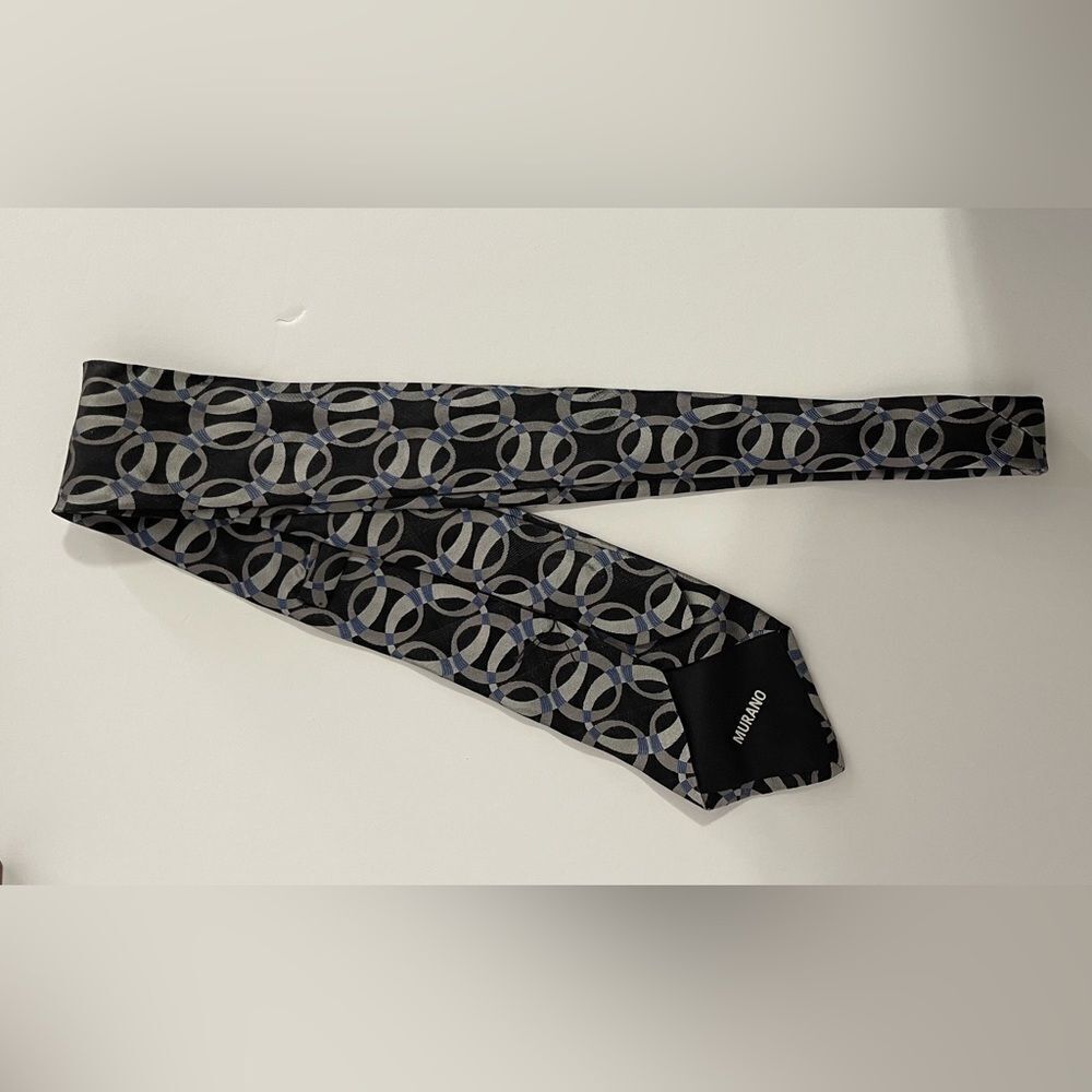 Men’s Murano black, gray, purple.